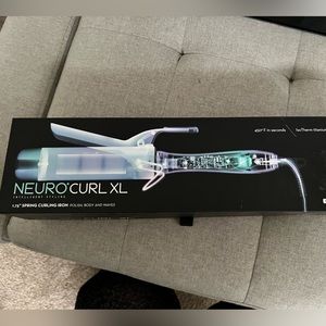 Paul Mitchell neuro curl xl. 1.75” spring curling iron